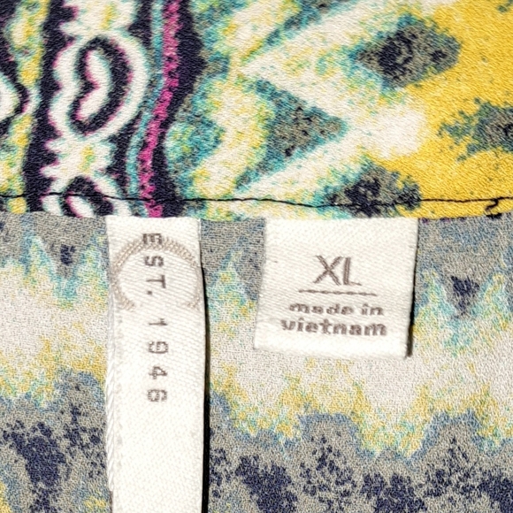 Patterned Women's Blouse in Yellow and Green - Picture 2 of 3